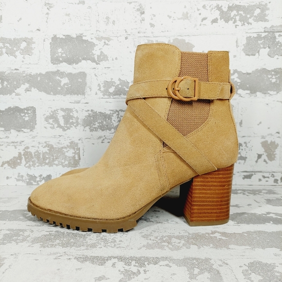 NEW Blondo Tamzin Waterproof Bootie in Tan Suede A250 - Picture 1 of 15